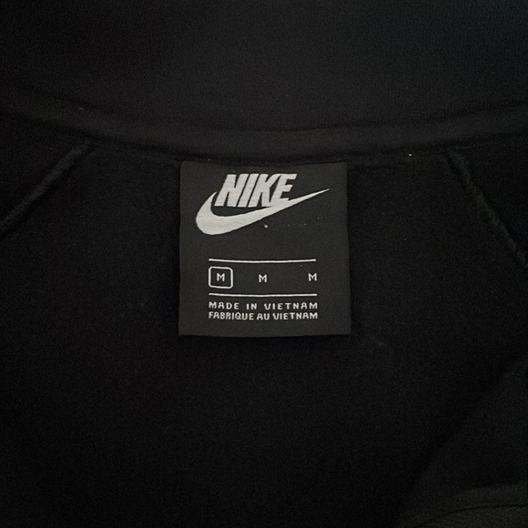Nike half zip sweatshirt - Picture 3 of 4